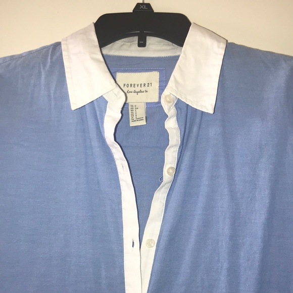Women’s Blue and White Button Up Top - Picture 2 of 3
